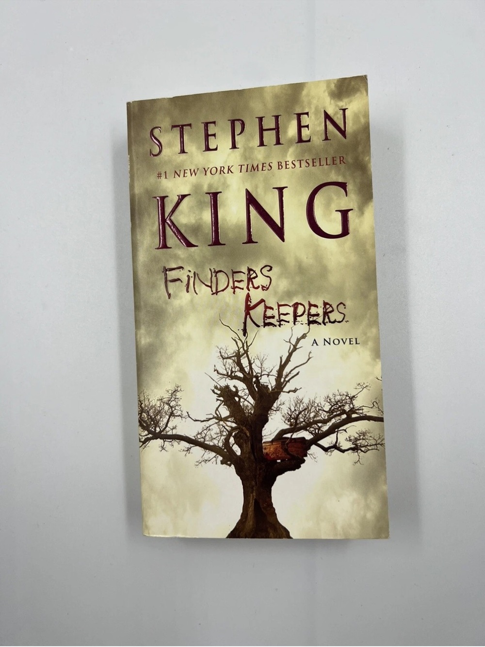 Stephen King Finders Keepers Book Paperback 1st Edition